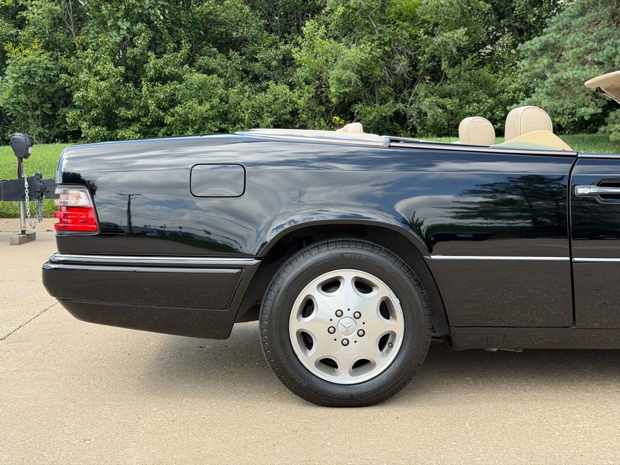 Mercedes-Benz E Class  1995