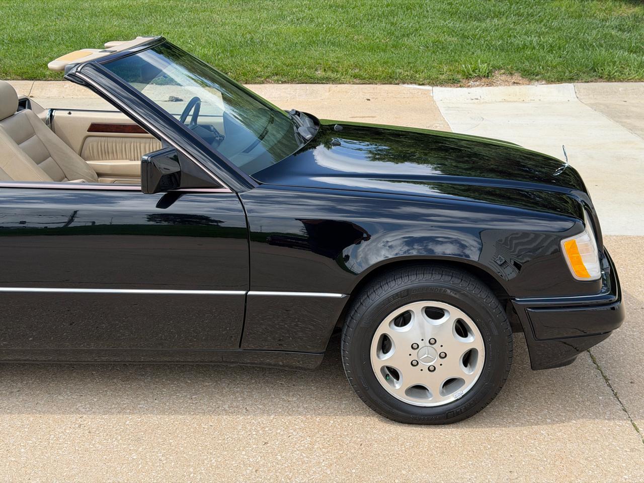 Mercedes-Benz E Class  1995