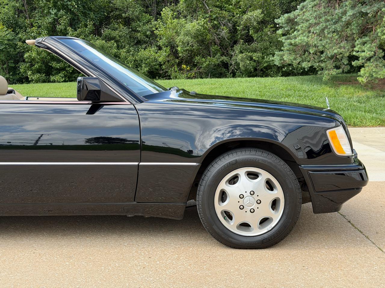 Mercedes-Benz E Class  1995