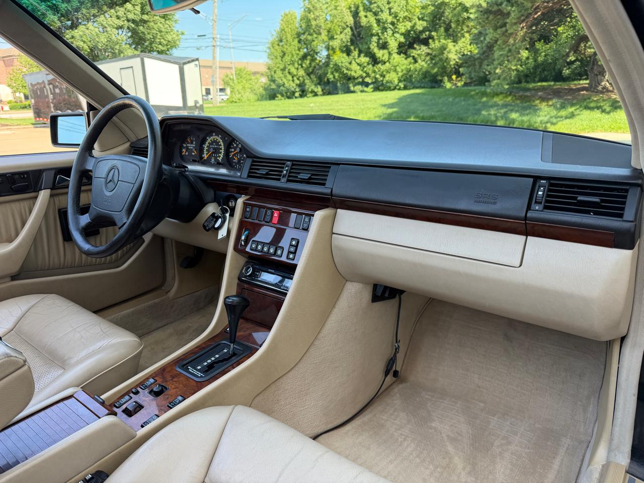 Mercedes-Benz E Class  1995