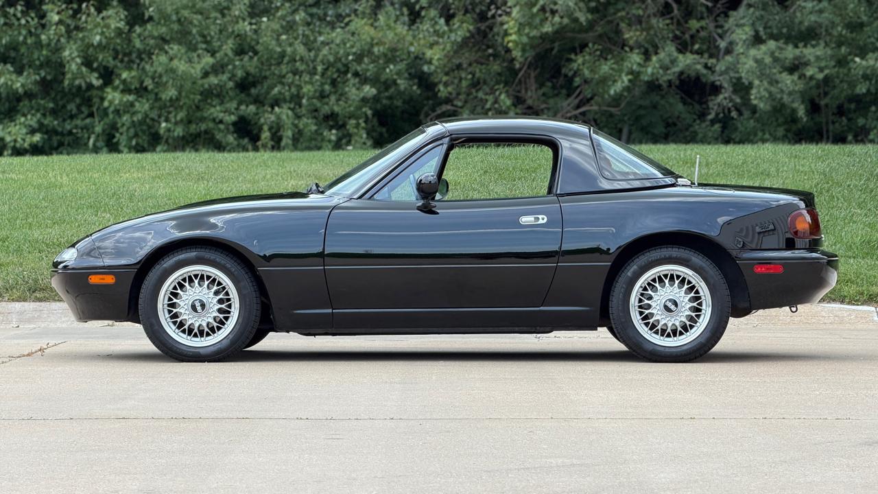 Mazda MX-5 Miata  1992