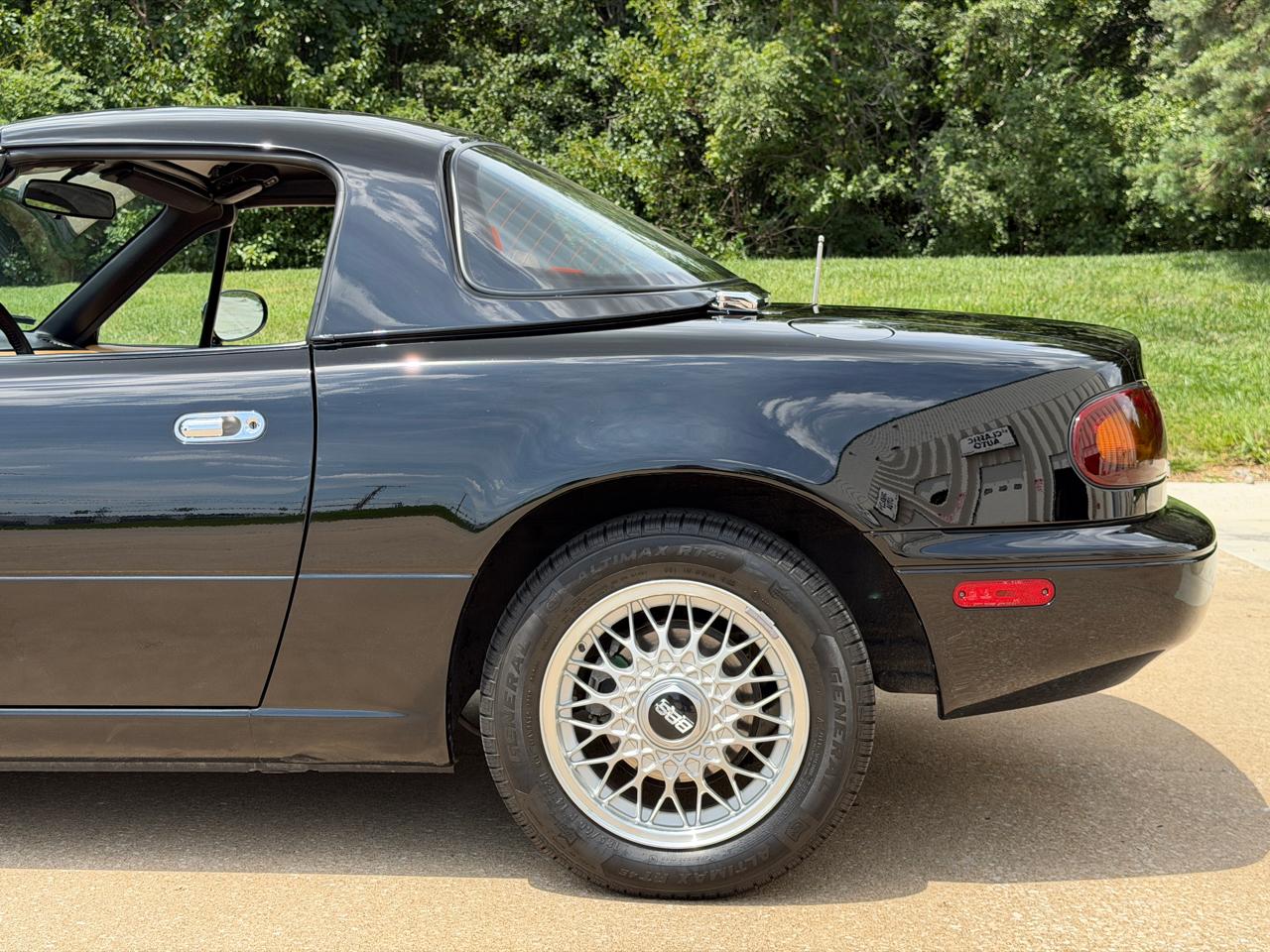 Mazda MX-5 Miata  1992