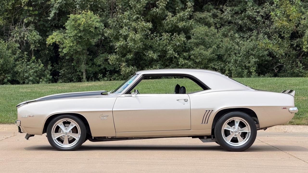 Chevrolet Camaro 2dr Cpe 1969