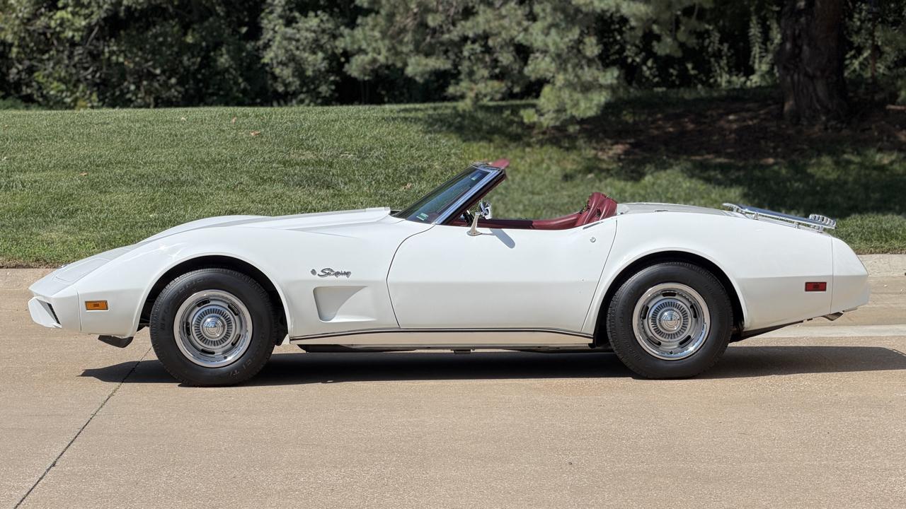 Chevrolet Corvette Convertible 1975