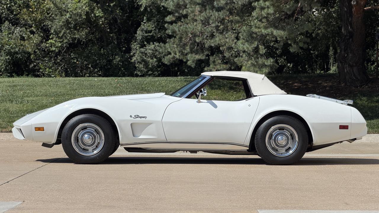 Chevrolet Corvette Convertible 1975