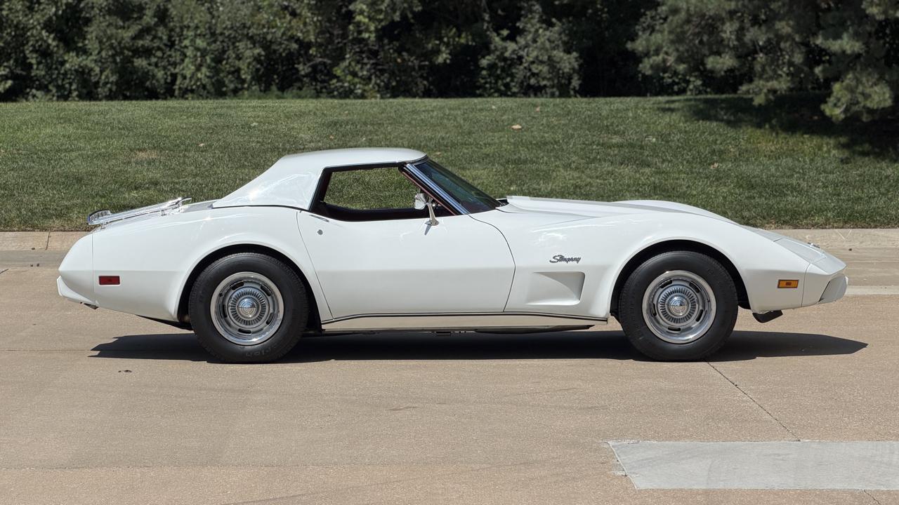 Chevrolet Corvette Convertible 1975