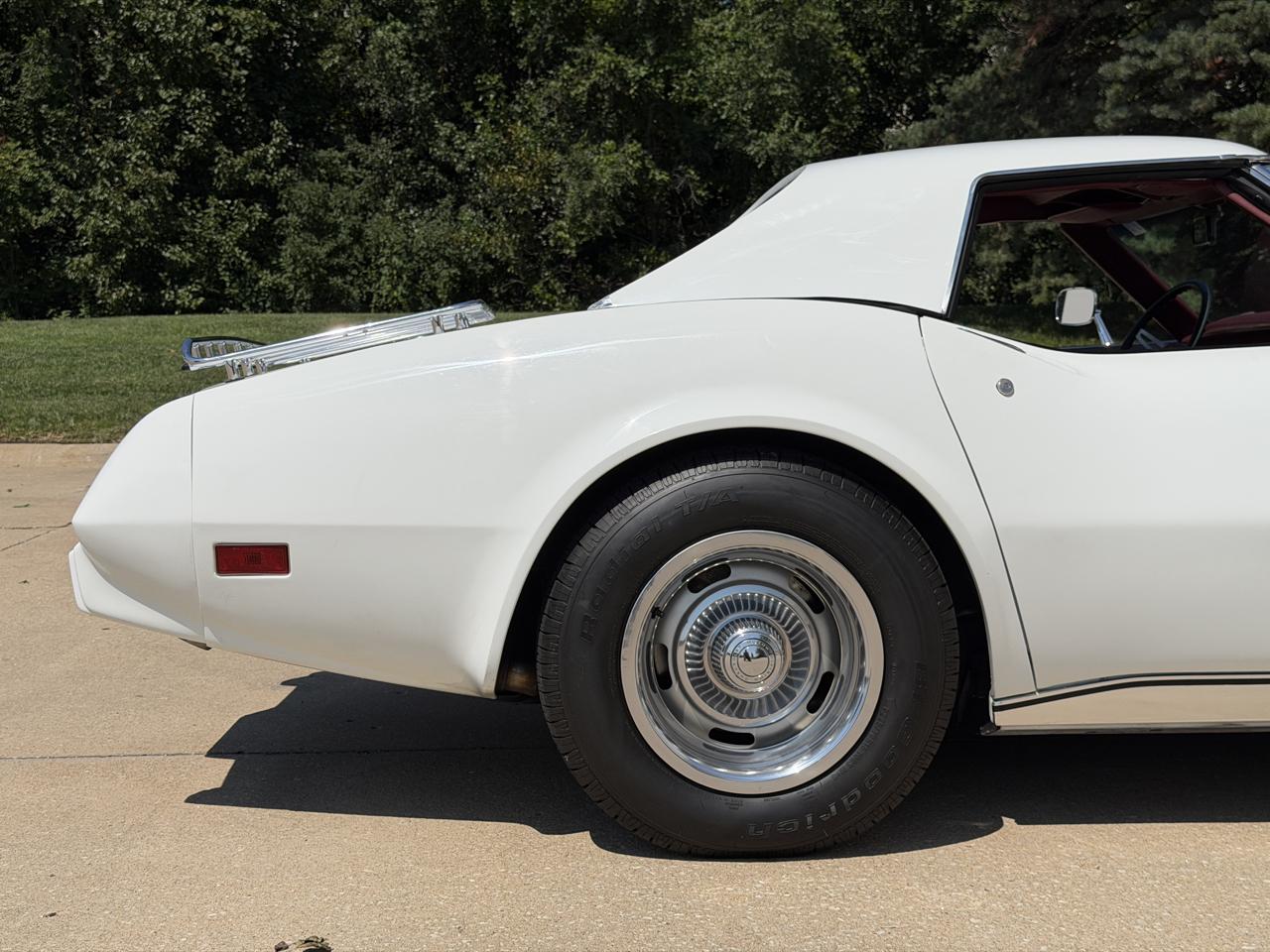 Chevrolet Corvette Convertible 1975