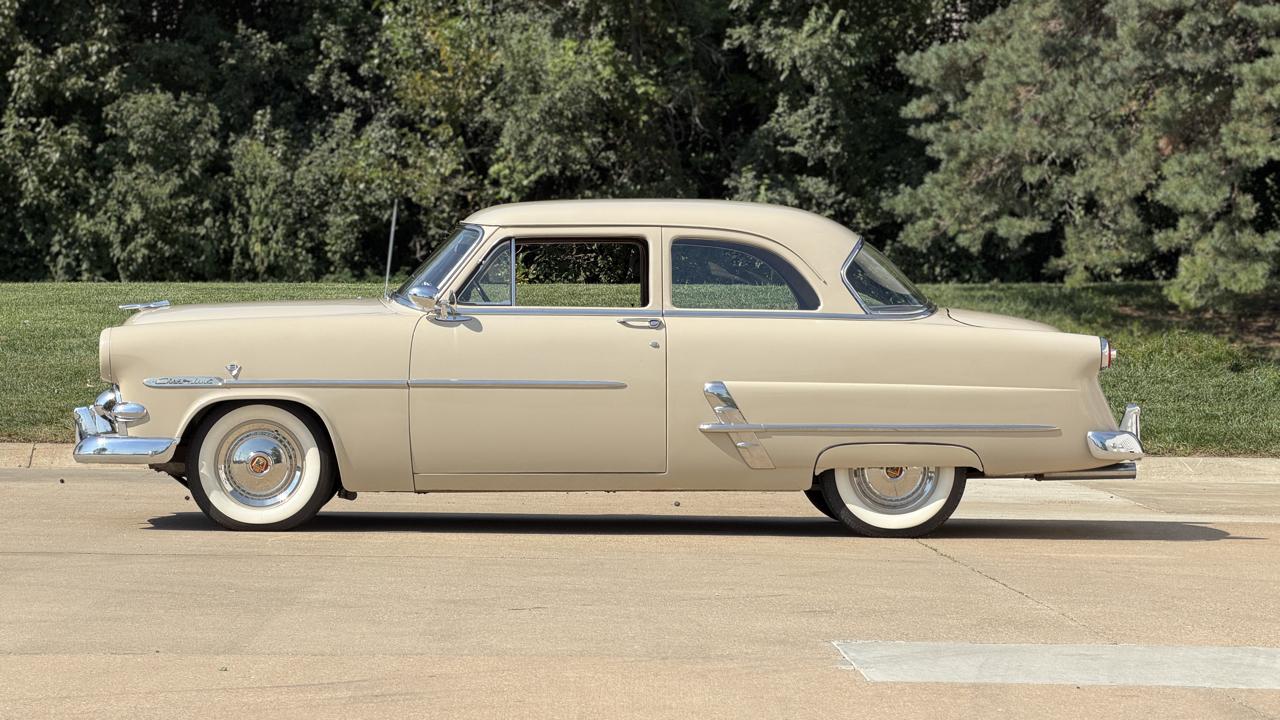 Ford Customline  1953