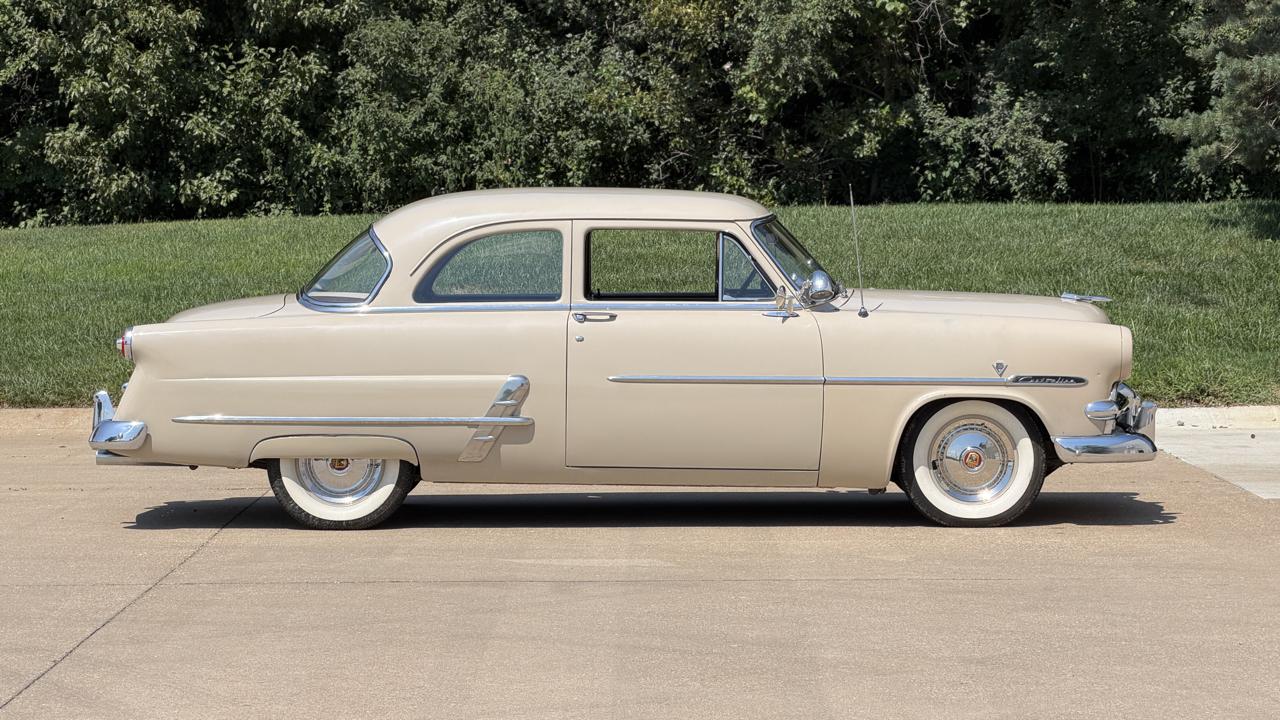 Ford Customline  1953