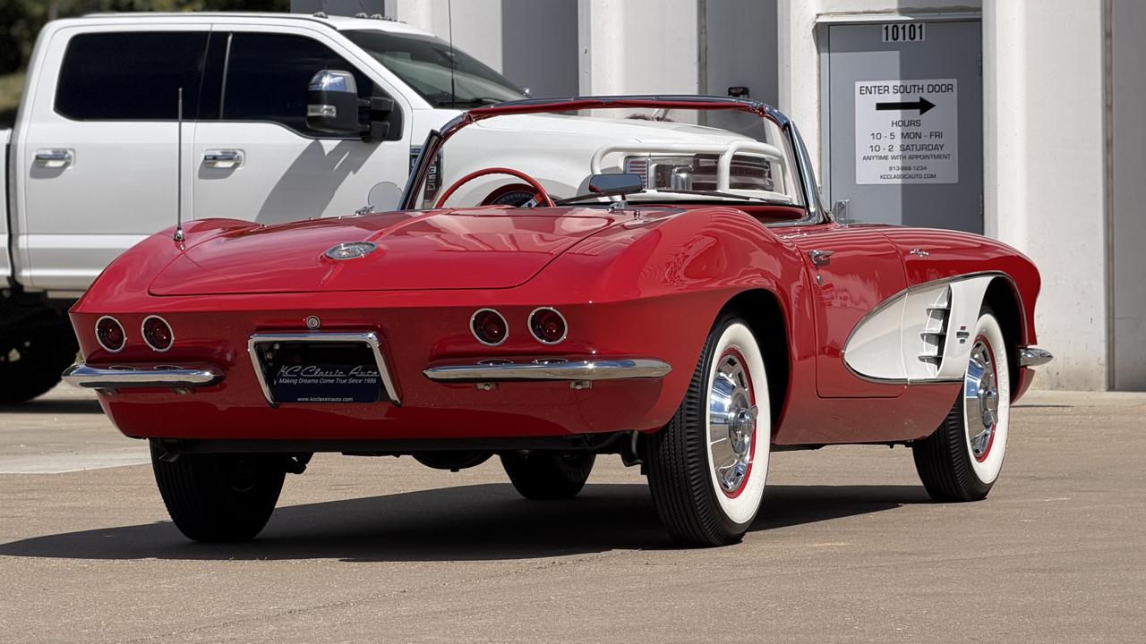 Chevrolet Corvette 2dr Convertible 1961