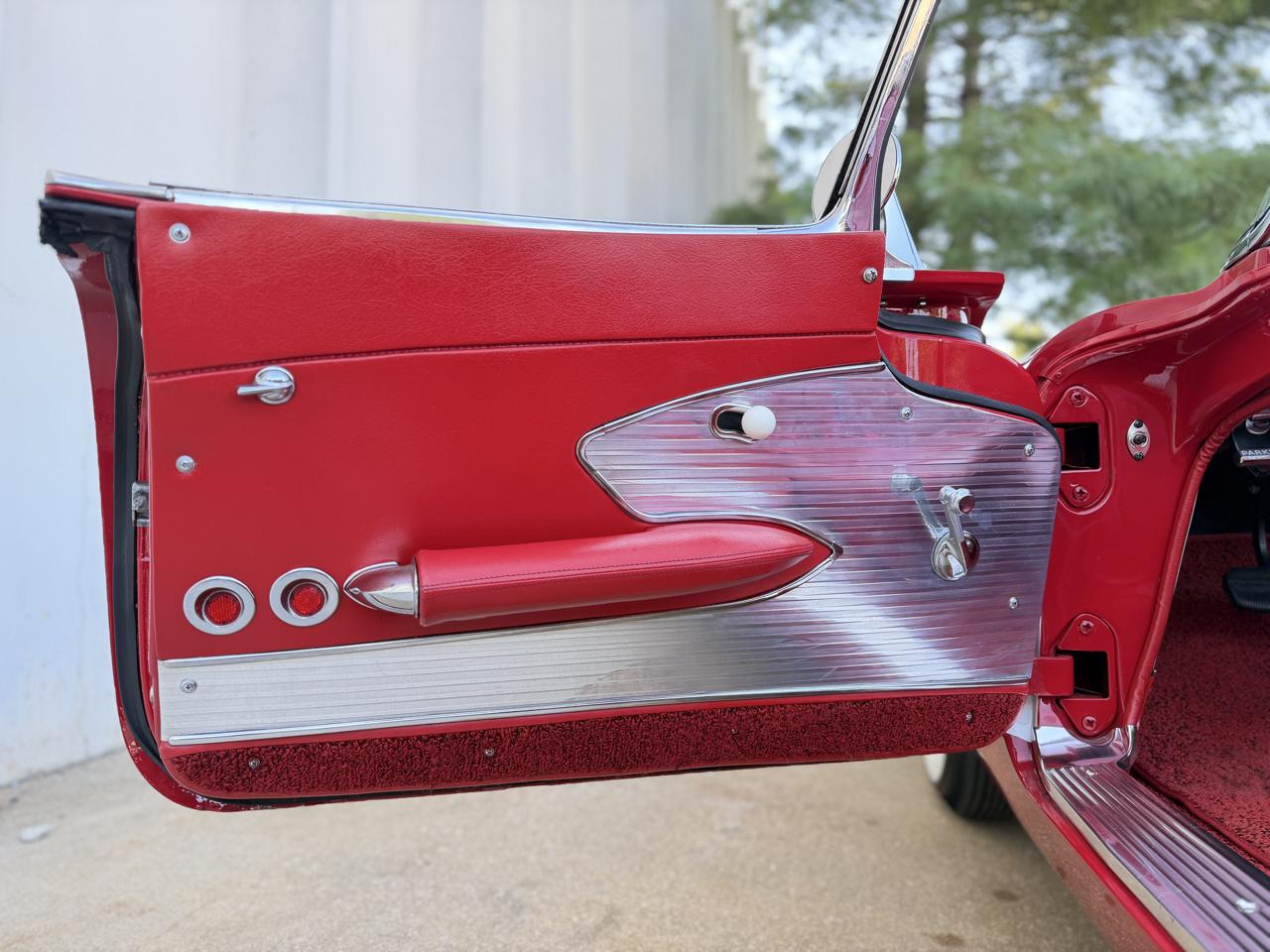 Chevrolet Corvette 2dr Convertible 1961