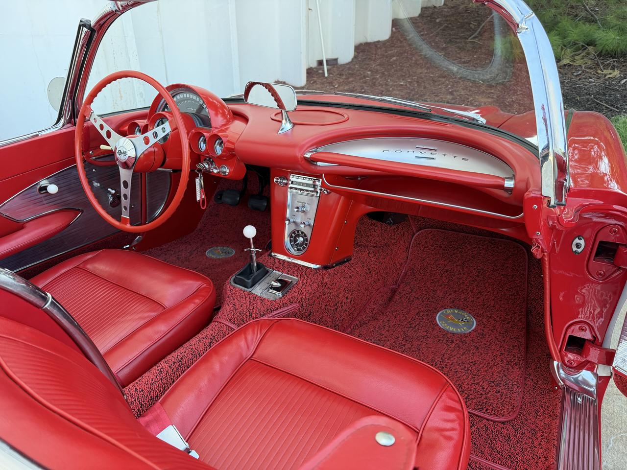Chevrolet Corvette 2dr Convertible 1961