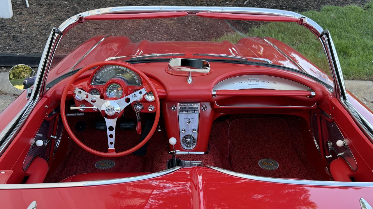 Chevrolet Corvette 2dr Convertible 1961