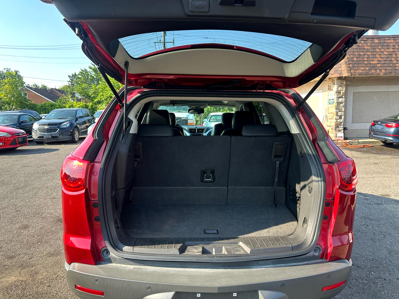 2012 Chevrolet Traverse 1LT photo 4