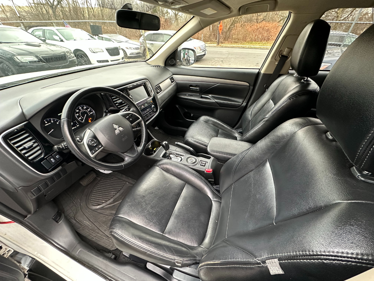 Mitsubishi Outlander SE 2015