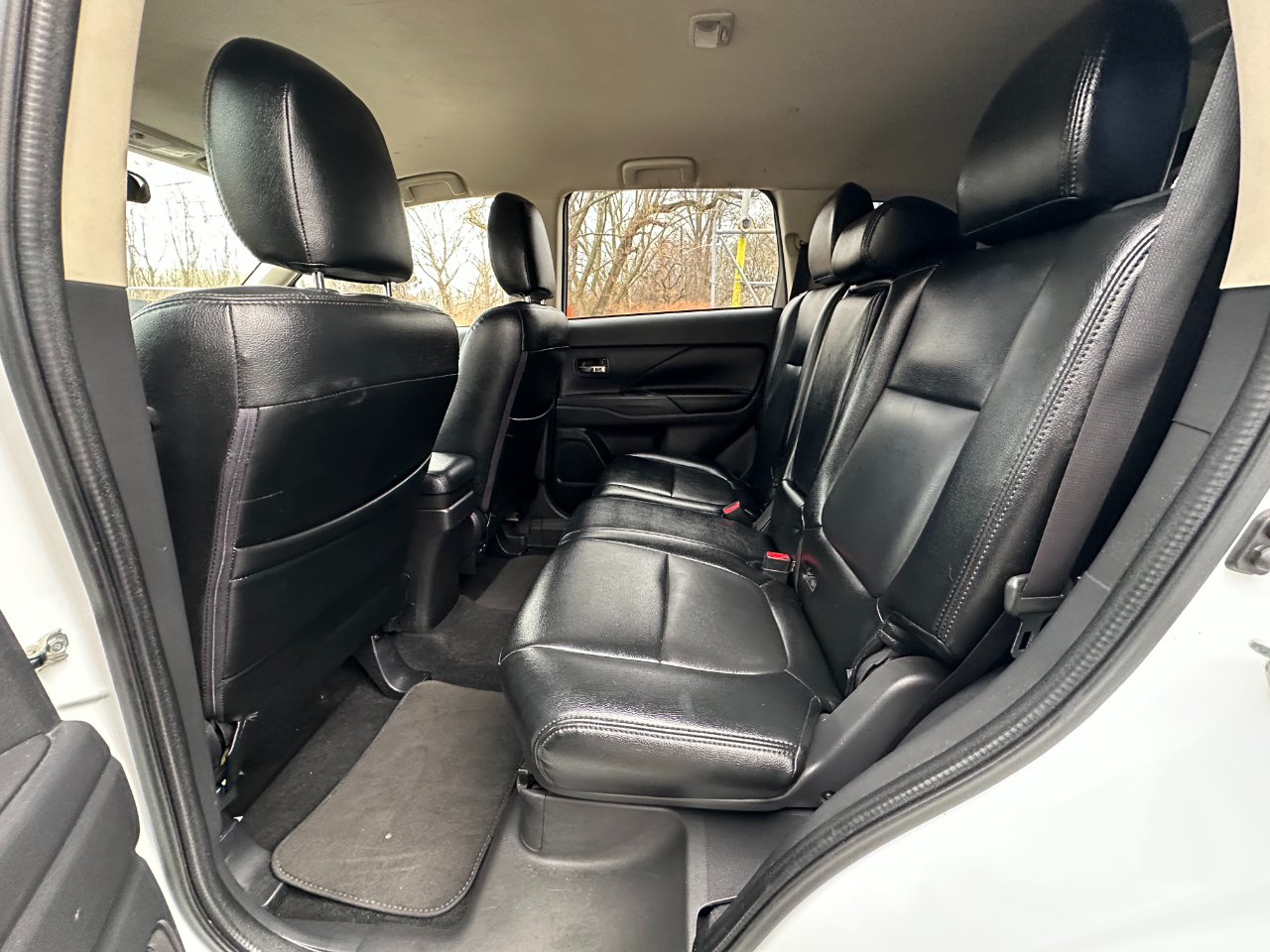 Mitsubishi Outlander SE 2015