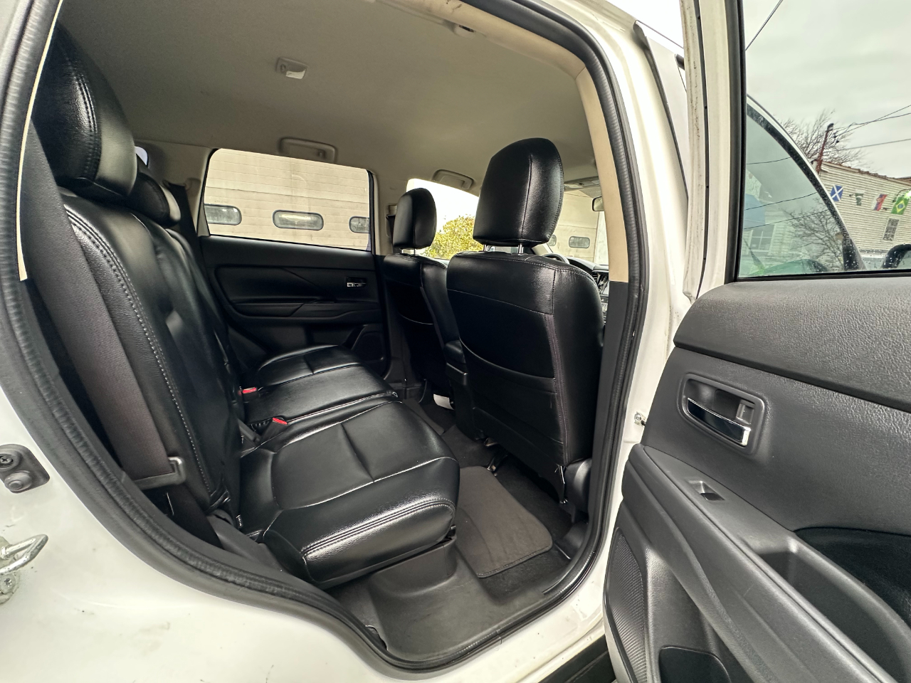 Mitsubishi Outlander SE 2015