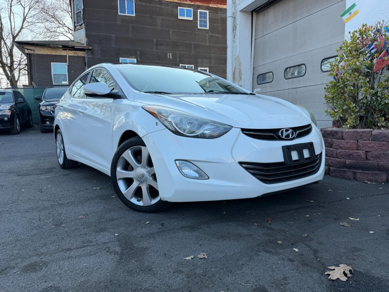Hyundai Elantra Limited 2012