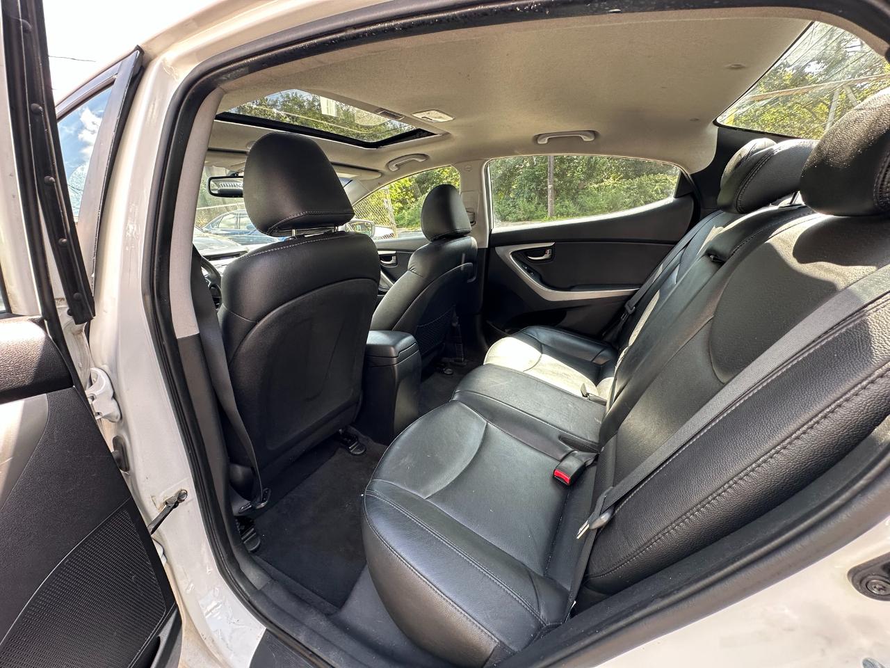 Hyundai Elantra Limited 2012