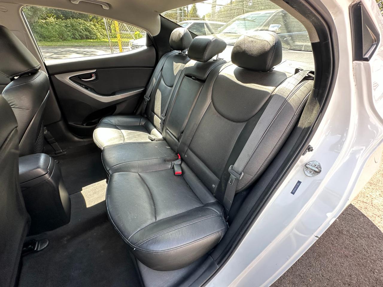 Hyundai Elantra Limited 2012