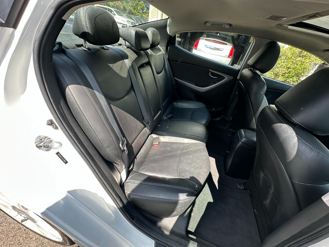 Hyundai Elantra Limited 2012