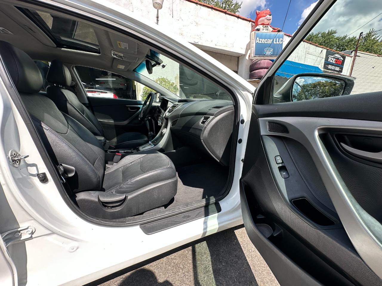 Hyundai Elantra Limited 2012