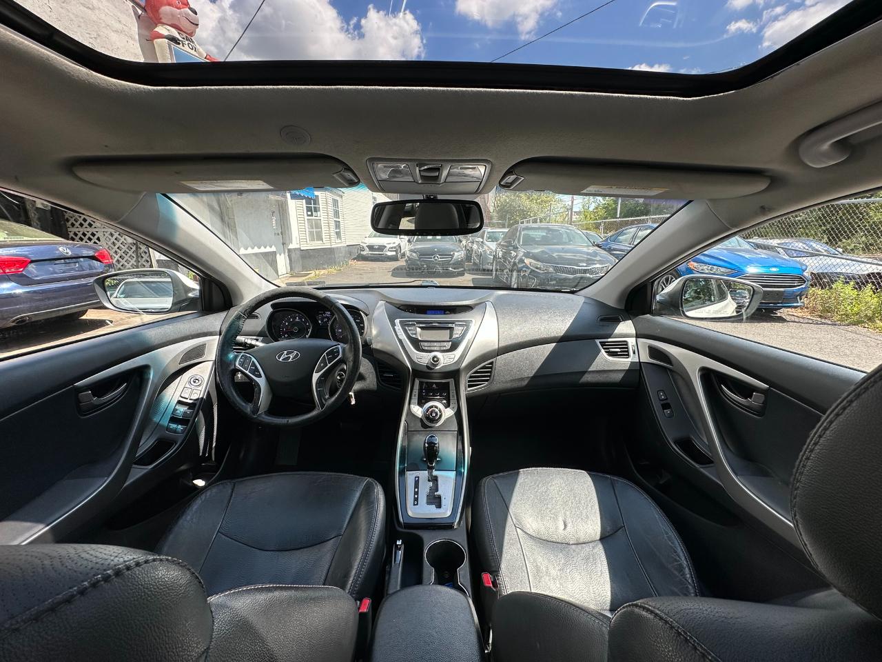 Hyundai Elantra Limited 2012