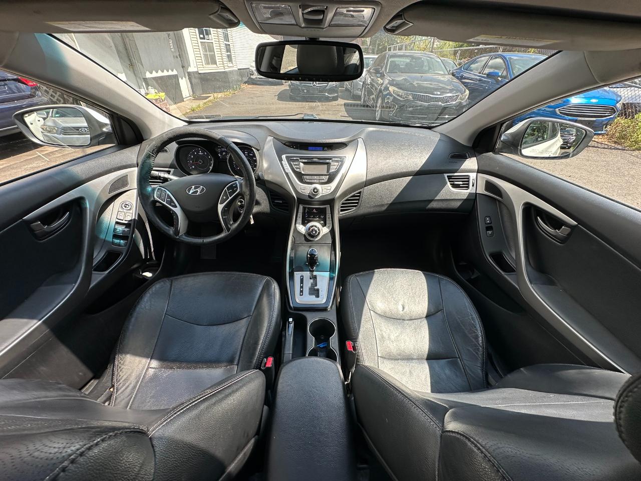 Hyundai Elantra Limited 2012