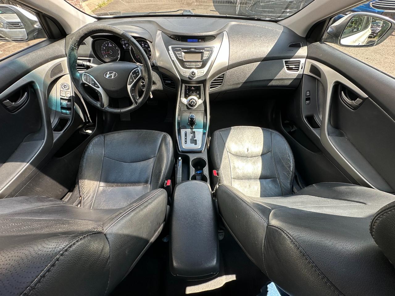 Hyundai Elantra Limited 2012