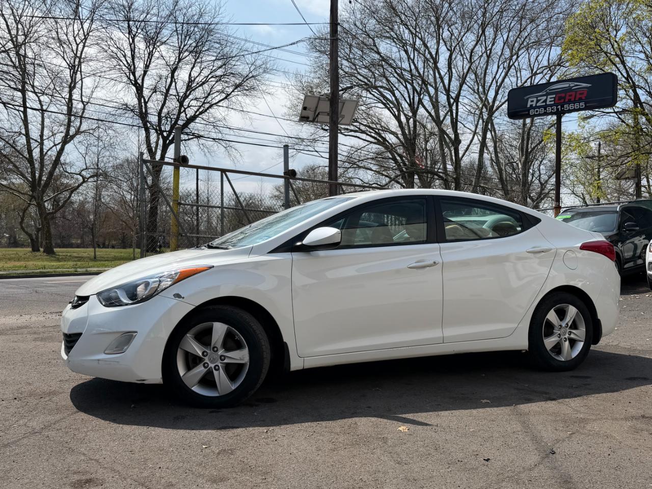 Hyundai Elantra GLS 4-Door 2013