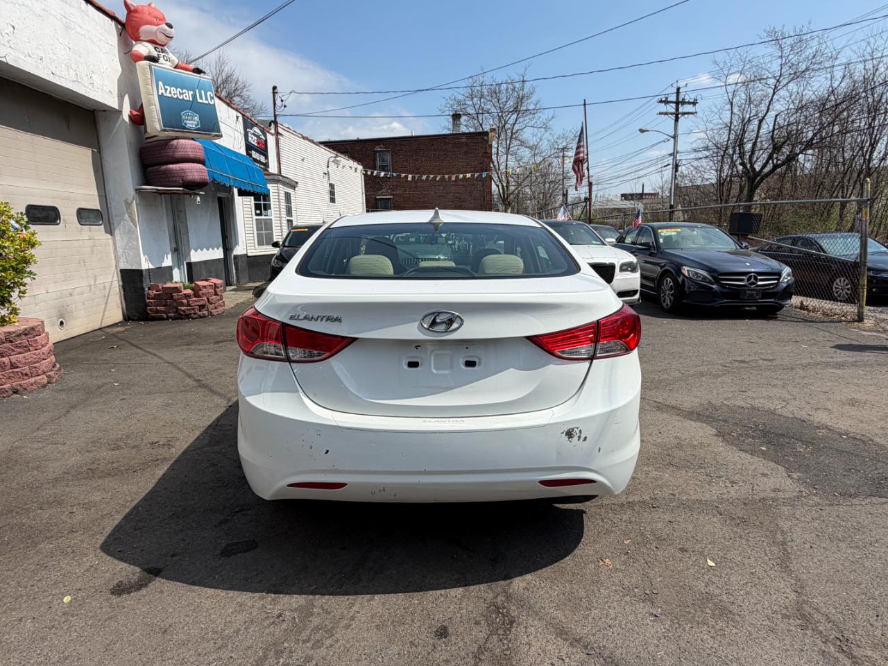 Hyundai Elantra GLS 4-Door 2013