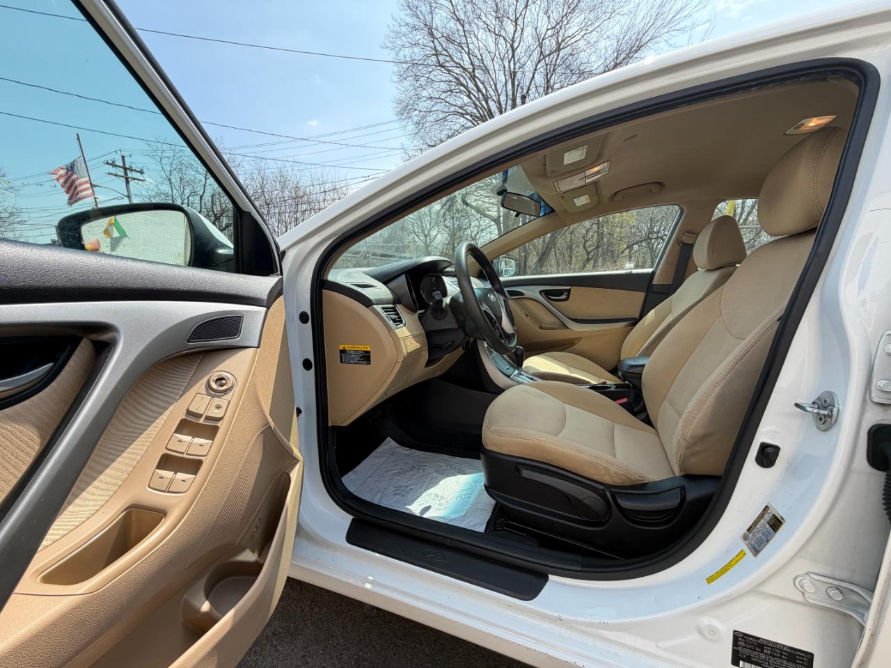 Hyundai Elantra GLS 4-Door 2013