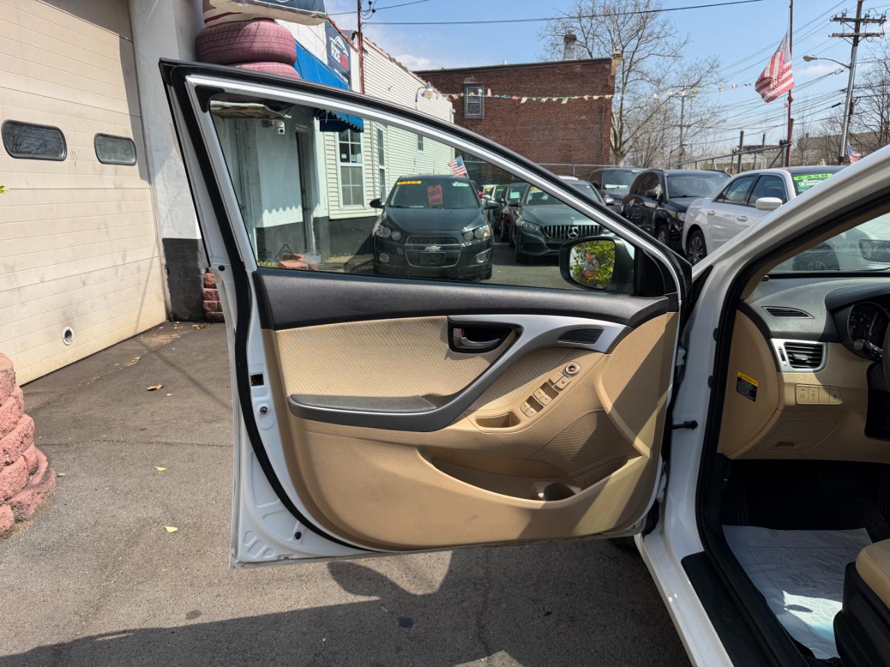 Hyundai Elantra GLS 4-Door 2013