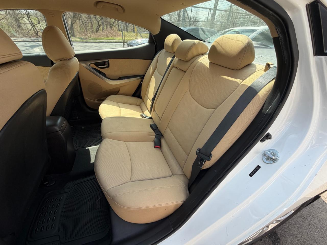 Hyundai Elantra GLS 4-Door 2013