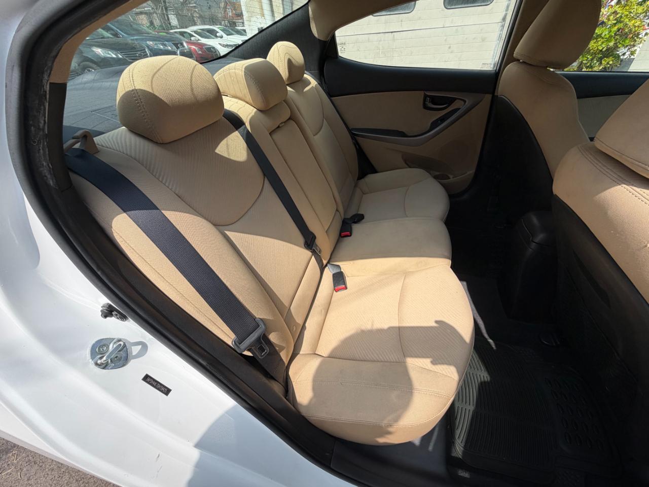 Hyundai Elantra GLS 4-Door 2013