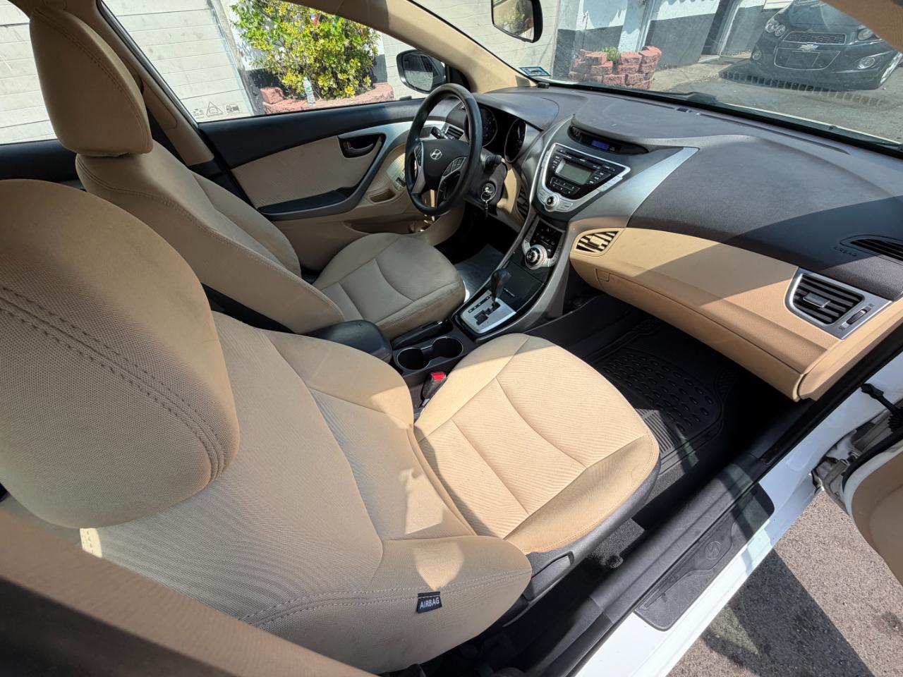 Hyundai Elantra GLS 4-Door 2013