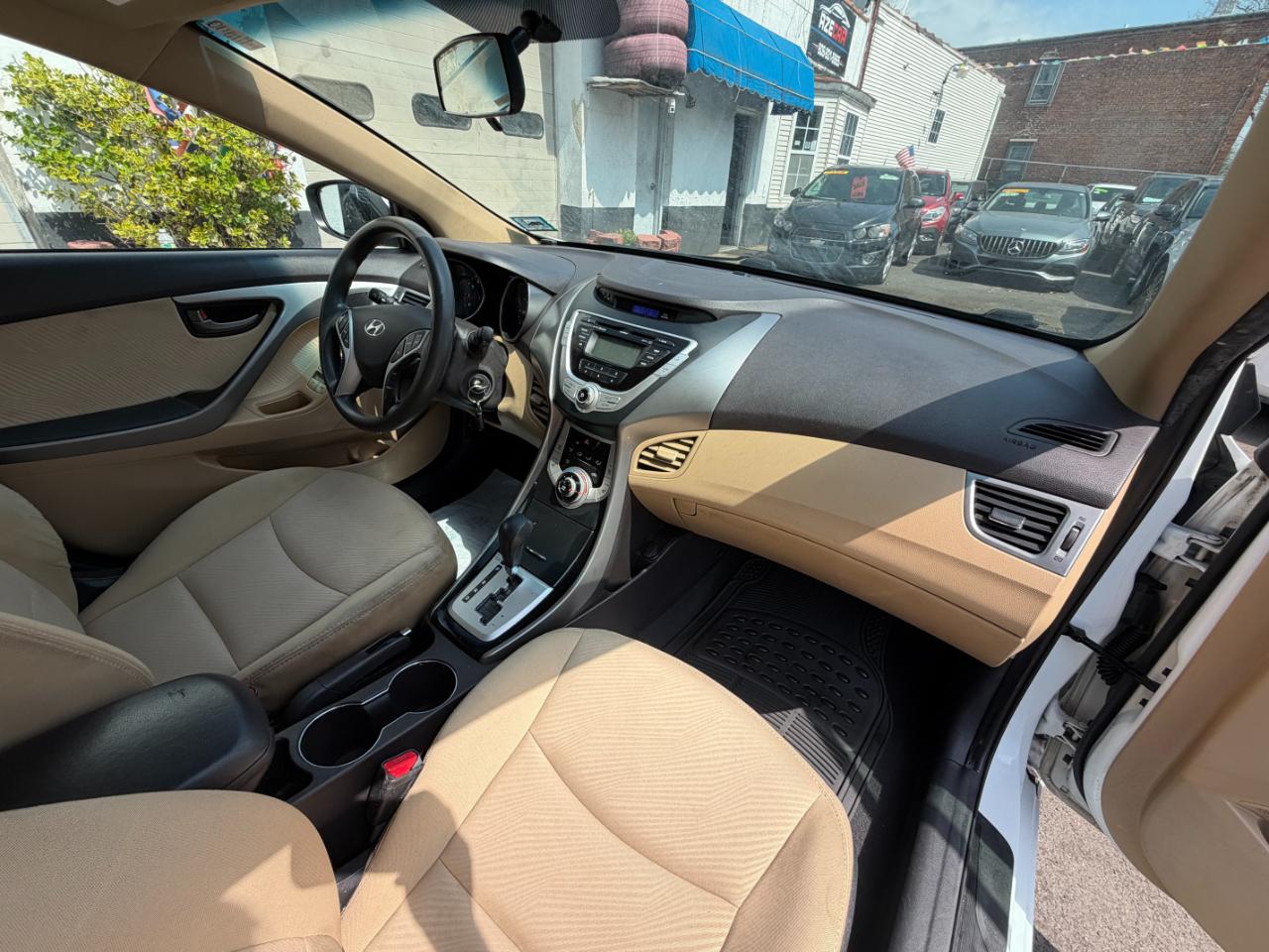 Hyundai Elantra GLS 4-Door 2013