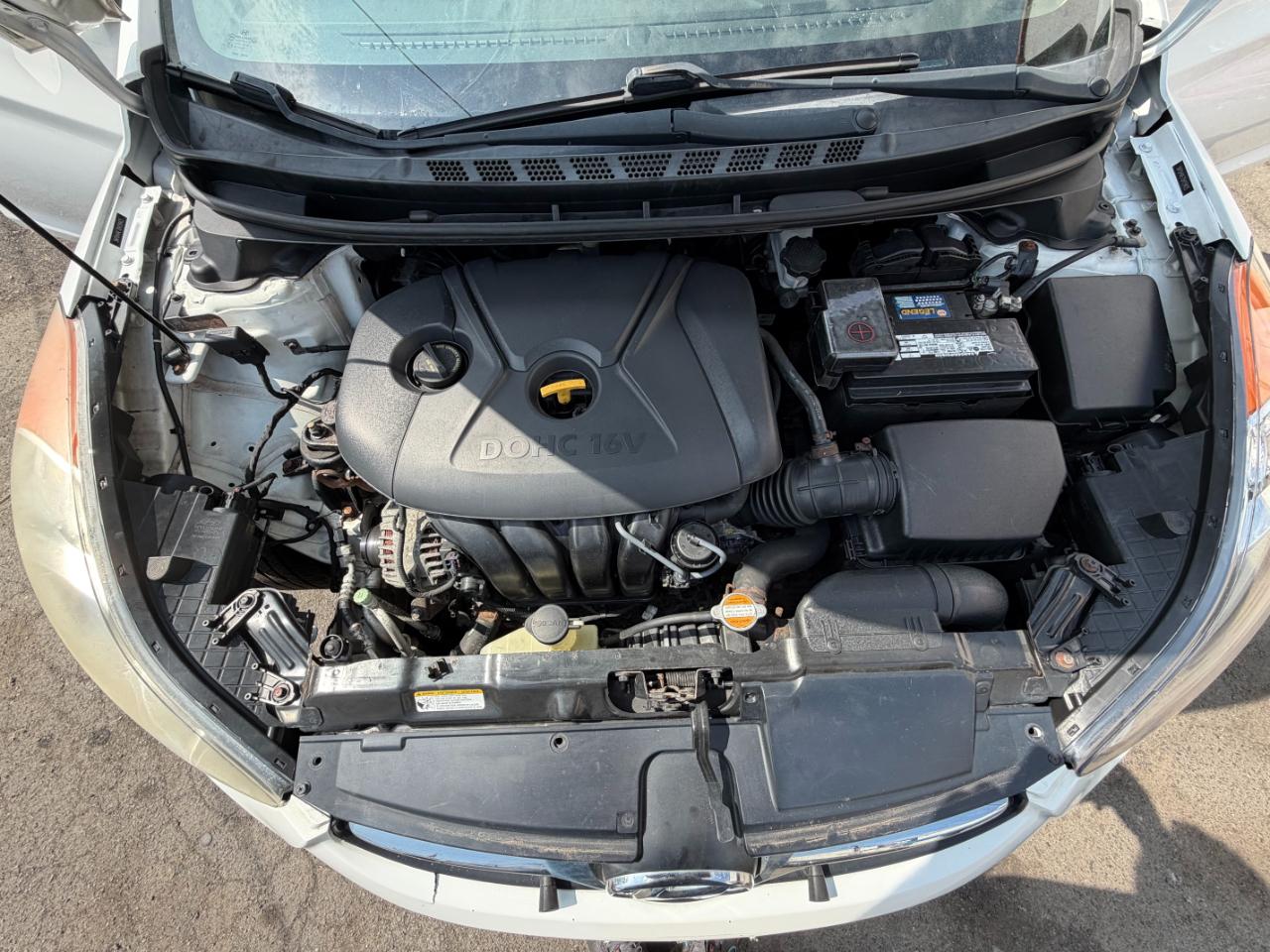 Hyundai Elantra GLS 4-Door 2013