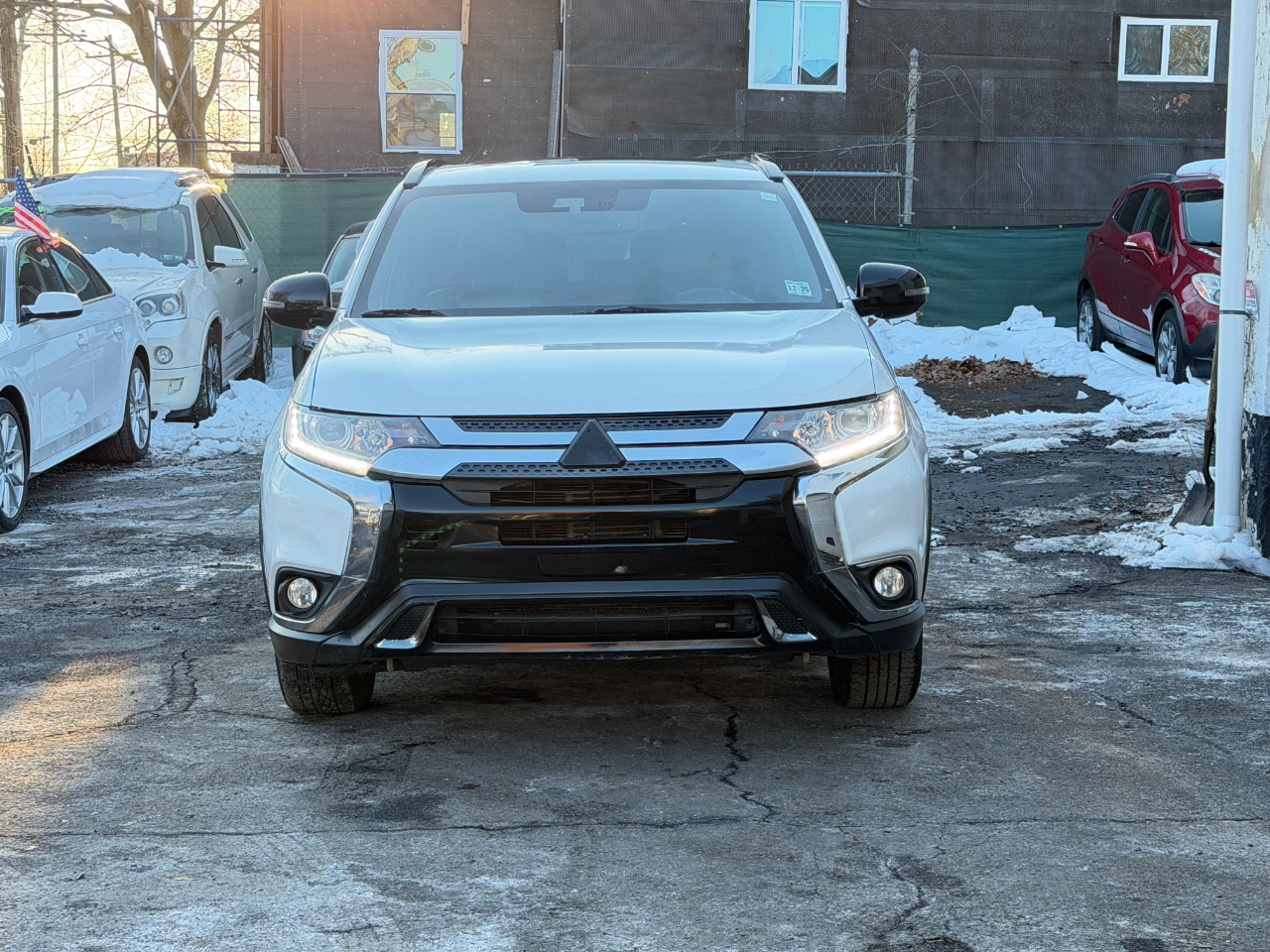 Mitsubishi Outlander LE FWD 2020