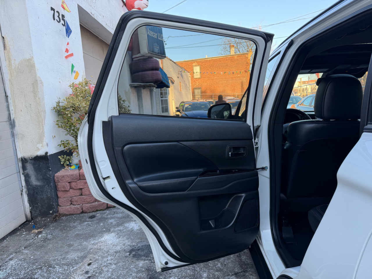 Mitsubishi Outlander LE FWD 2020