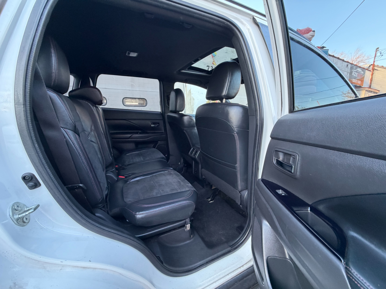 Mitsubishi Outlander LE FWD 2020