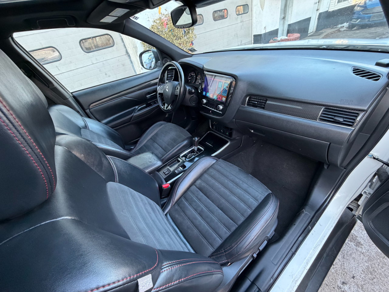 Mitsubishi Outlander LE FWD 2020