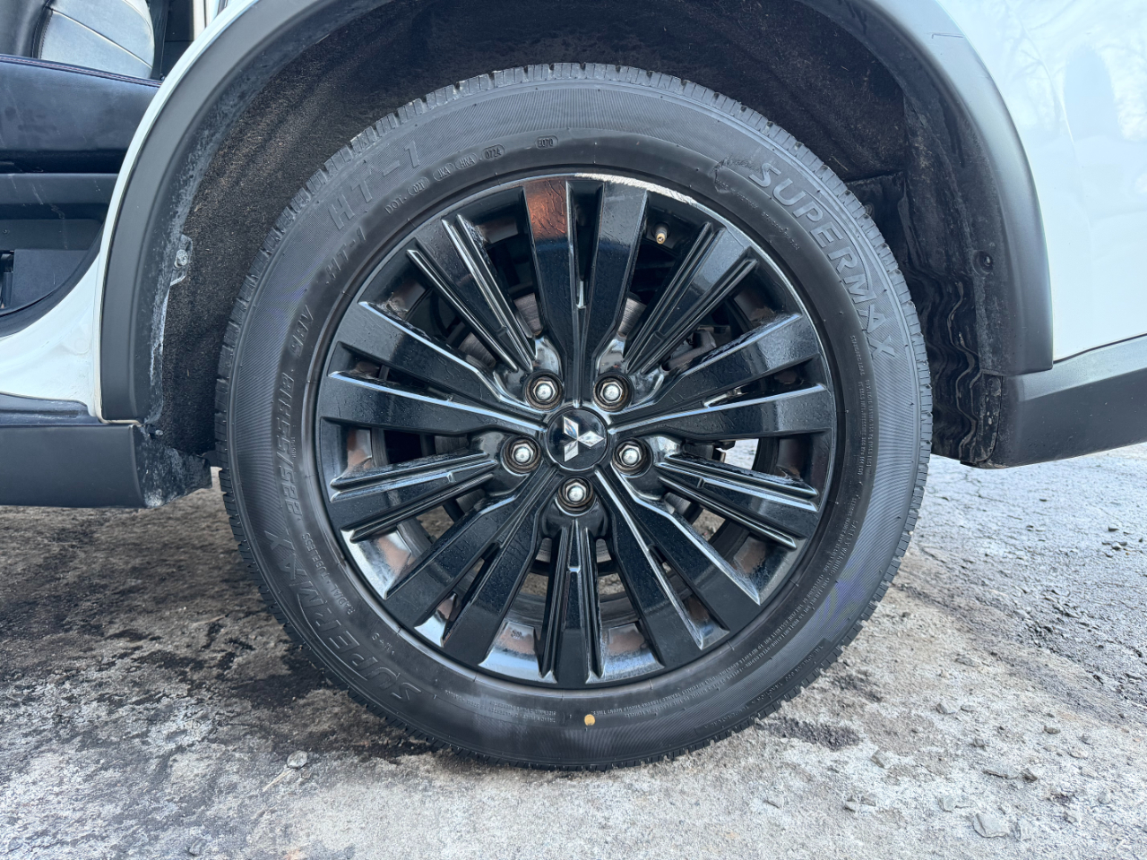 Mitsubishi Outlander LE FWD 2020