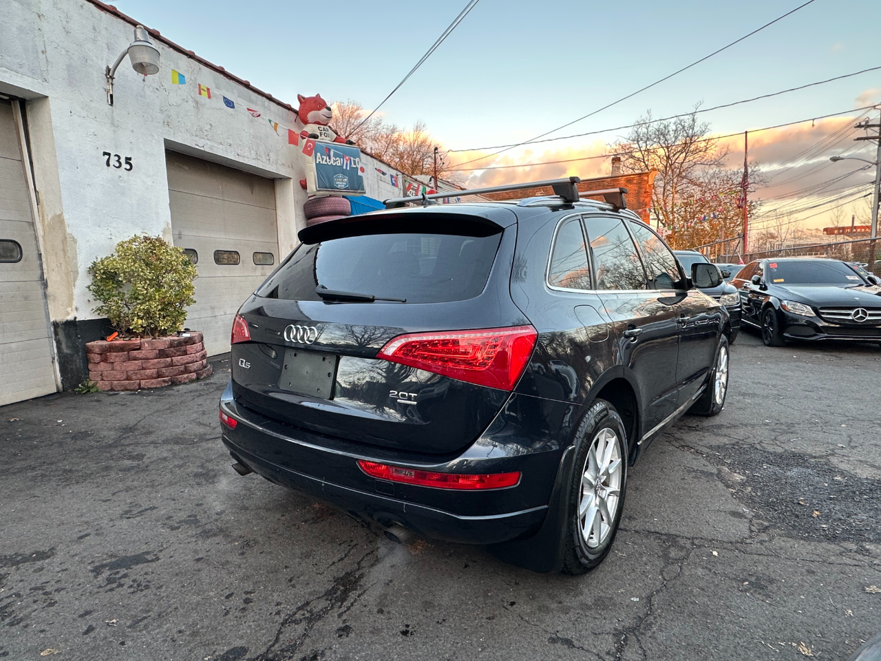 2012 Audi Q5 2.0T Premium Plus photo 2