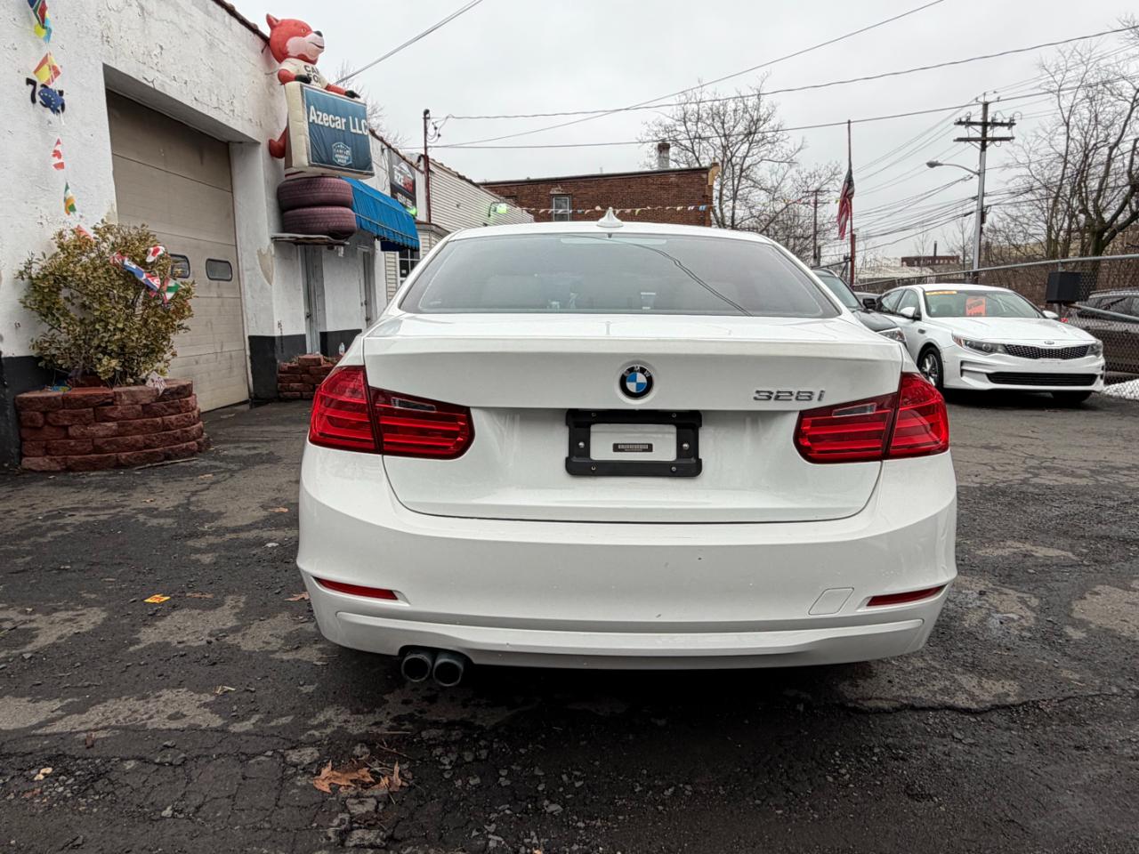 BMW 3-Series 328i SULEV 2014