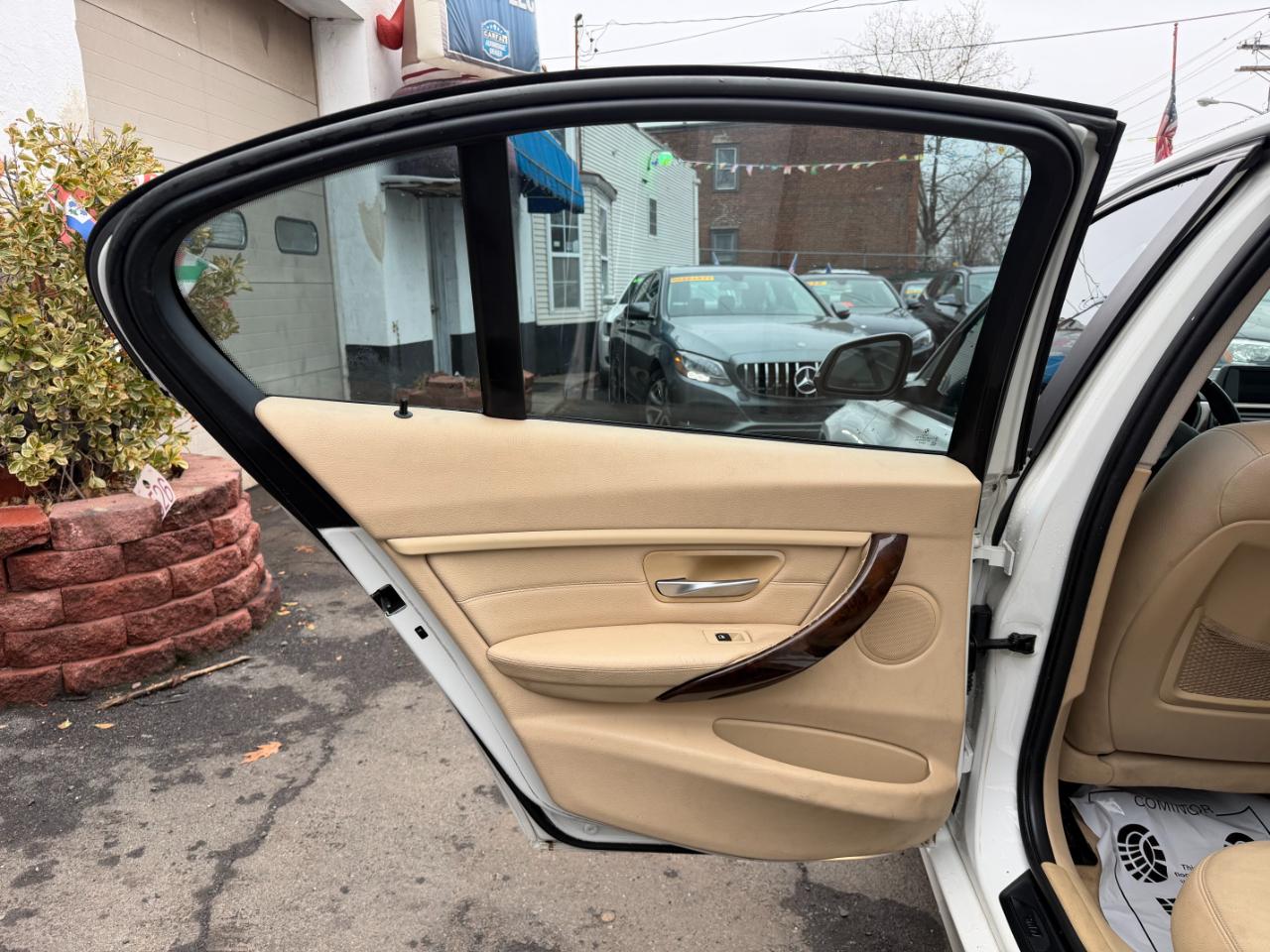 BMW 3-Series 328i SULEV 2014