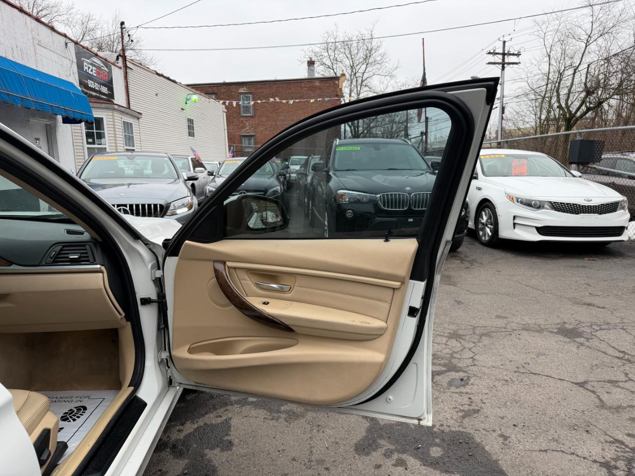 BMW 3-Series 328i SULEV 2014