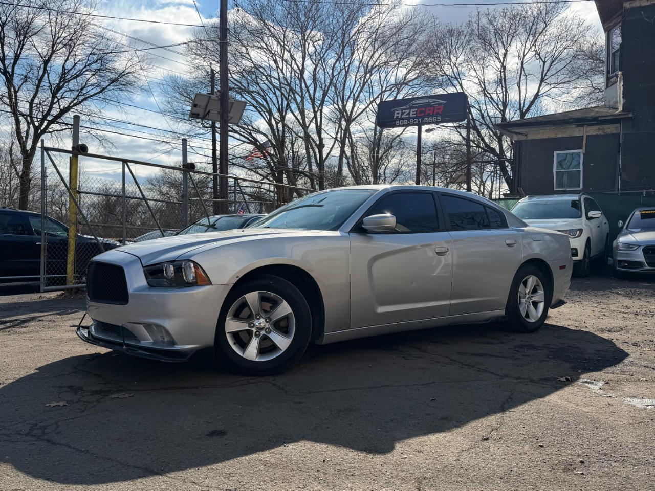 Dodge Charger SE 2012