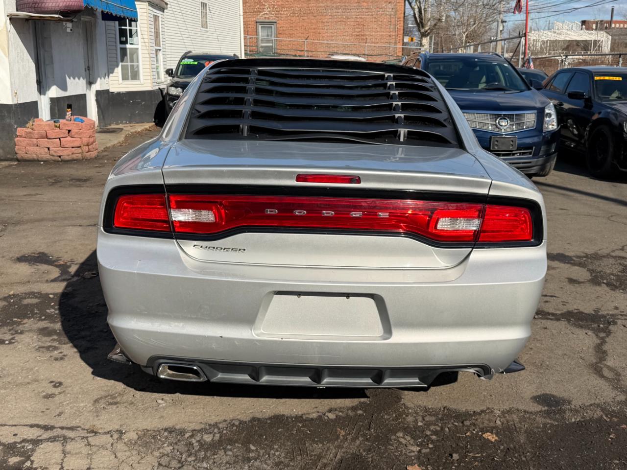 Dodge Charger SE 2012