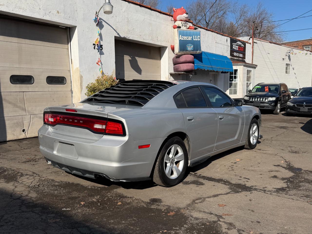 Dodge Charger SE 2012